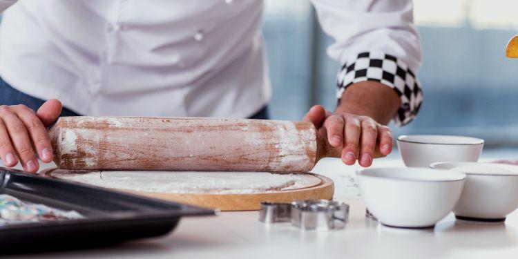 Cuire comme un pro : rouleau à pâtisserie en bois professionnel